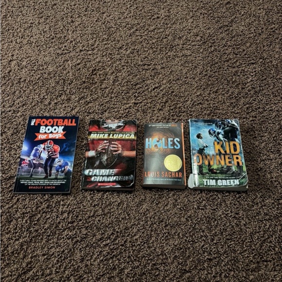 Scholastic Other - Set of 4 books